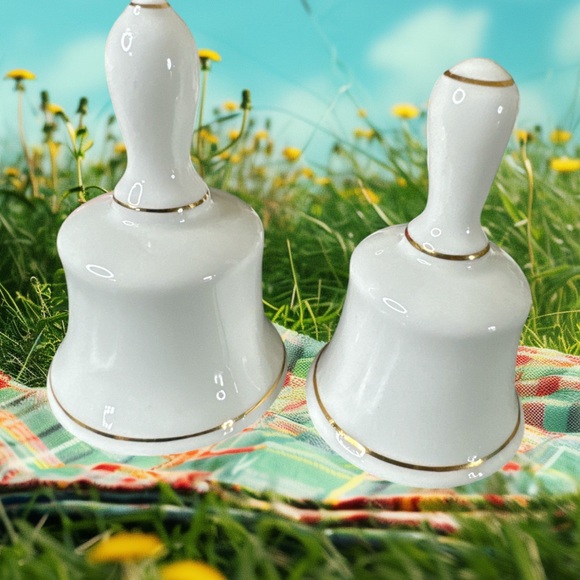 Bone China bells Fenton two - Picture 2 of 5